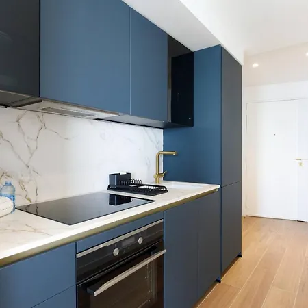 Апартаменти Les Pins Luxueuse Front De Жюан-ле-Пен