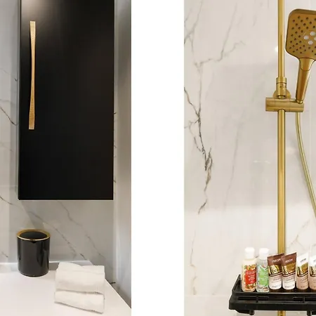 Les Pins Luxueuse Front De Жюан-ле-Пен